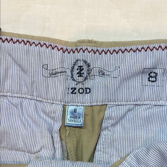 Izod Women's NWT Stretch Khaki Saltwater Wash Classic Fit Chino Pants Size 8 - Picture 2 of 10